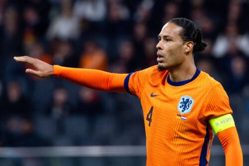 Hvor skal Liverpool-kaptajnen Virgil van Dijk spille henne i næste sæson? Nu er der kommet en ny melding fra Fabrizio Romano.