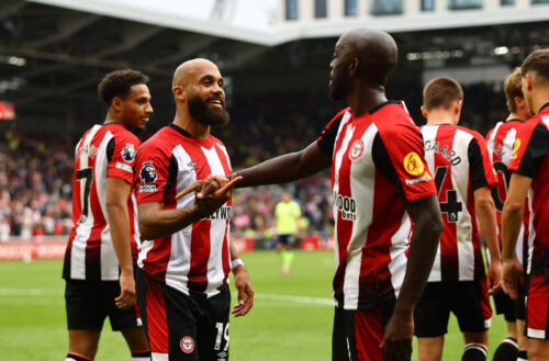 Bryan Mbeumo fra Brentford jagtes af flere.