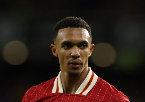 Trent Alexander-Arnold begik en dum fejl for Liverpool, mener Gary Neville.