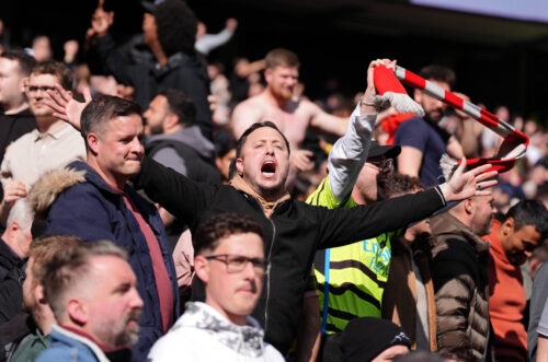 Søndag går det løs mellem Tottenham og Arsenal.