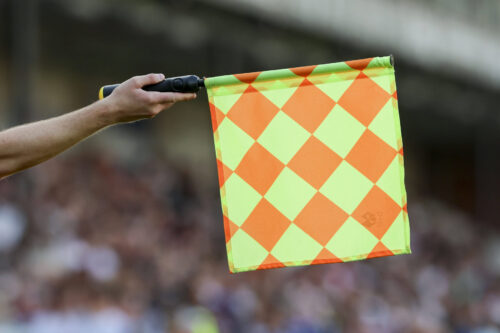 Offside-reglen kan blive sløjfet i de lavere rækker i Holland.