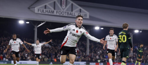 Brentford tabte mandag til Fulham efter en helt vild afslutning, hvor hjemmeholdet scorede to mål i kampens overtid. Harry Wilson stod for begge mål.