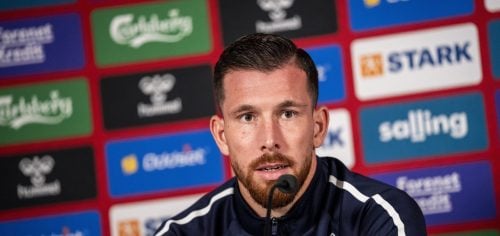 Pierre-Emile Højbjerg bliver spurgt ind til den kritik, Harry Kane har rettet mod sine holdkammerater på det engelske landshold.