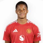 Chido Obi-Martin skabte igen store overskrifter for Manchester Uniteds U21-hold, da de torsdag smadrede Oldham Athletic i National League Cup med 5-0. Det skriver Manchester Evening News.