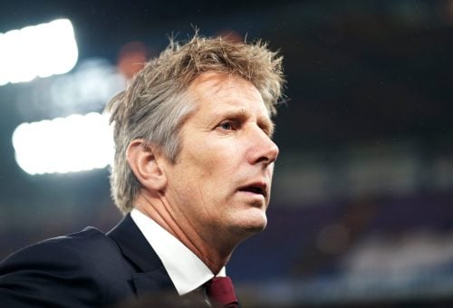 Edwin van der Sar er tilsyneladende ved godt mod.