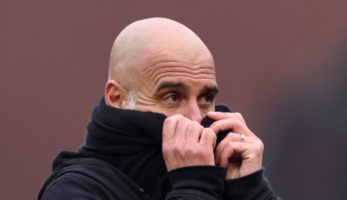 Pep Guardiola truer angiveligt med at sige op.