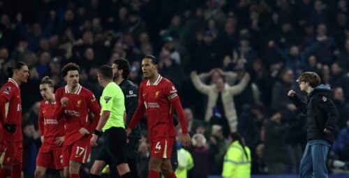 Virgil van Dijk, Liverpools anfører, kommer med en hård melding om Michael Oliver efter onsdagens Merseyside-derby, der endte 2-2.