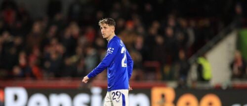 Jesper Lindstrøm får hård kritik efter Evertons møde med Brentford. Kampen, der blev spillet i London, endte 1-1.