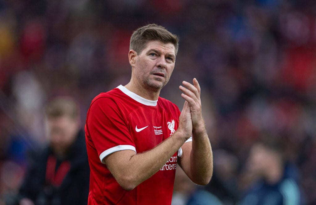 Steven Gerrard kan være på vej tilbage til engelsk fodbold.